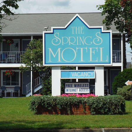 The Springs Motel Saratoga Springs Zewnętrze zdjęcie