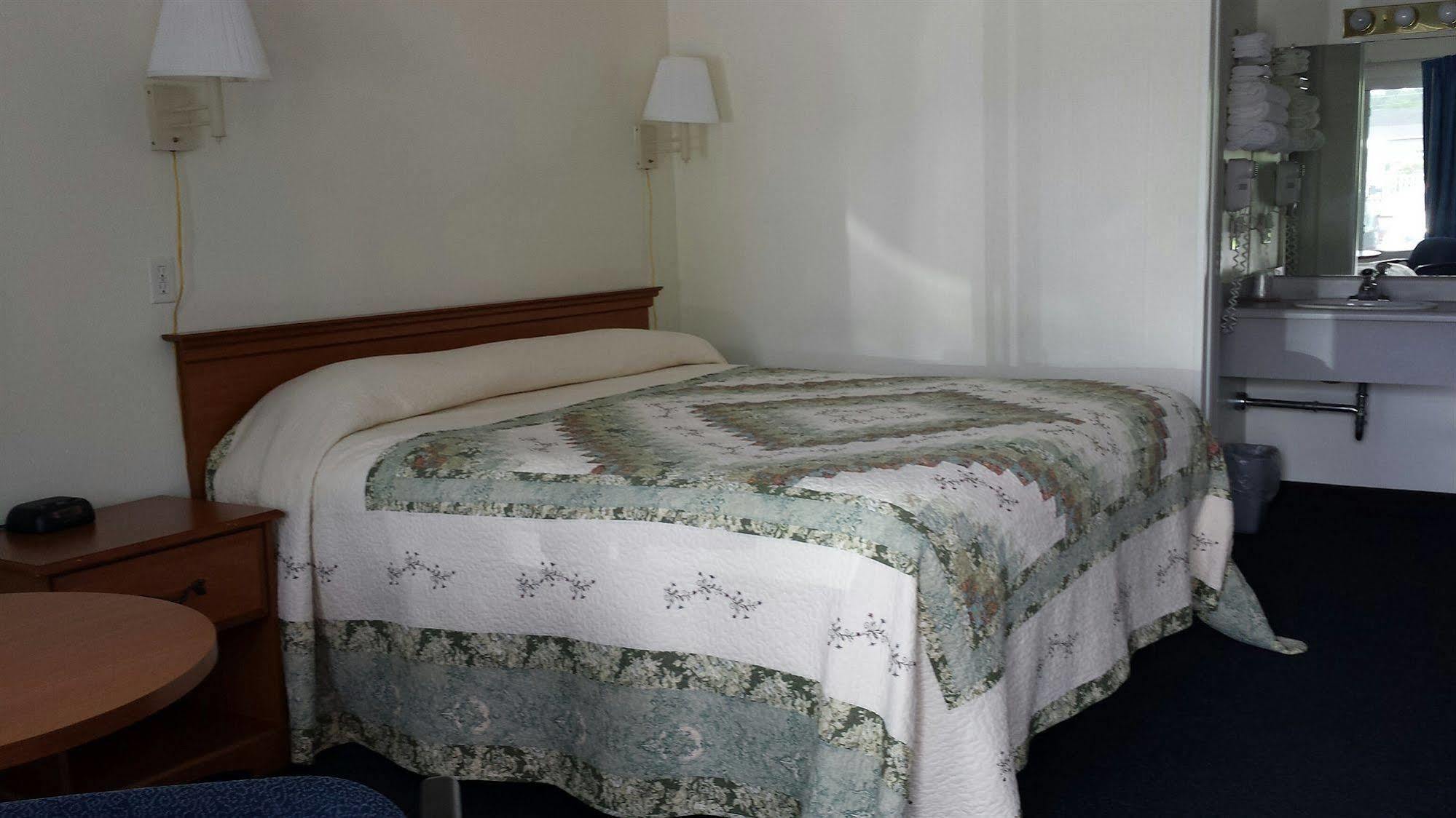The Springs Motel Saratoga Springs Zewnętrze zdjęcie